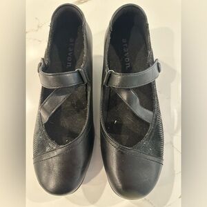 Aravon Women's Black Cross Strap Mary Jane Shoes leather size 8.5